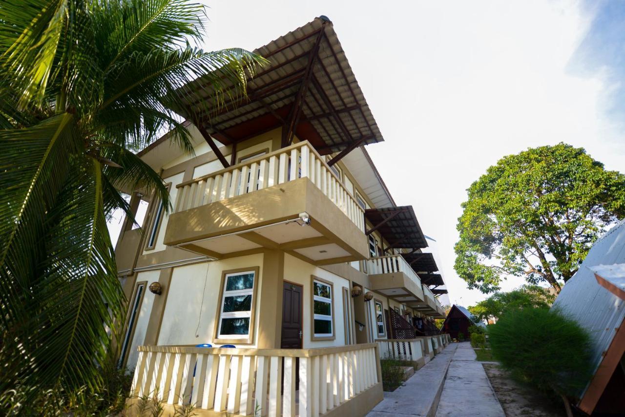 Delta Chenang Resort Pantai Cenang  Exterior foto